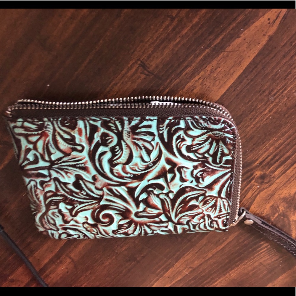 NWOT Patricia Nash-Savena leather wristlet/wallet